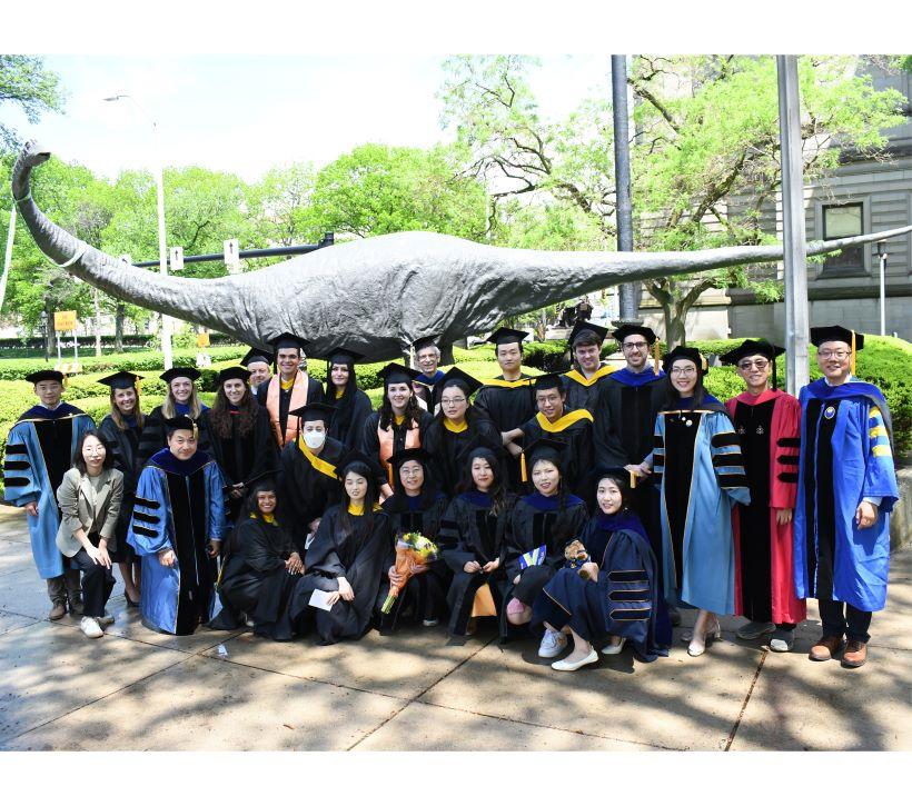 2025 graduates and faculty
